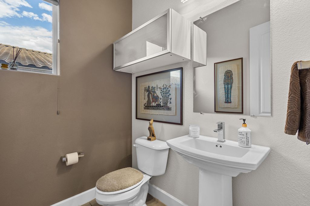 Image 20 of property listing at 8609 Chilte Pine Road NW, Albuquerque, NM 87120