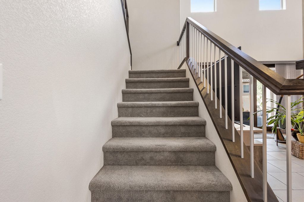 Image 22 of property listing at 8609 Chilte Pine Road NW, Albuquerque, NM 87120