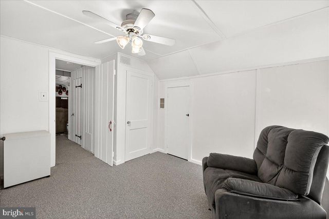 1131 OAK HILL AVE, Hagerstown, MD 21742