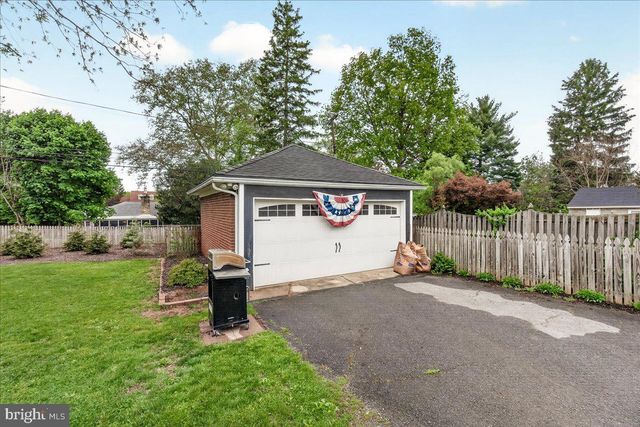 1131 OAK HILL AVE, Hagerstown, MD 21742