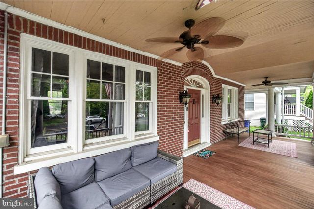 1131 OAK HILL AVE, Hagerstown, MD 21742