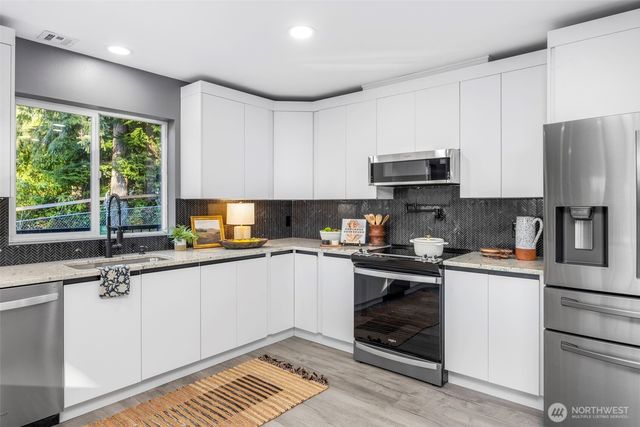 9371 Willamette Meridian Road NW, Silverdale, WA 98383