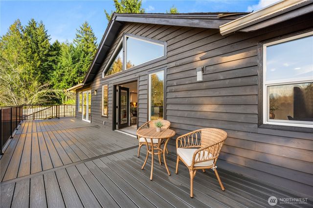 9371 Willamette Meridian Road NW, Silverdale, WA 98383