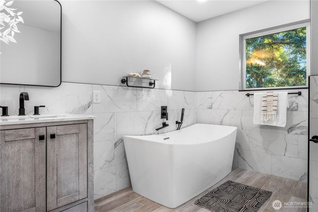 9371 Willamette Meridian Road NW, Silverdale, WA 98383