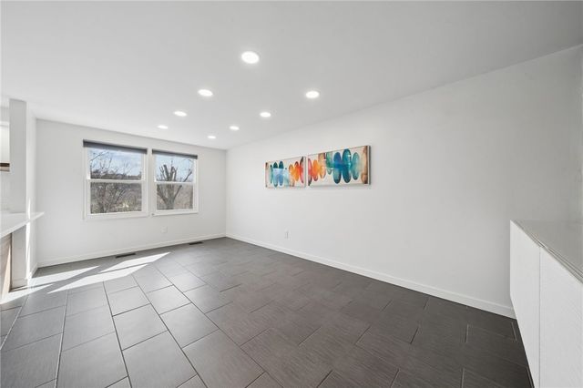 117 Mohawk Drive, Hempfield Twp, PA 15601