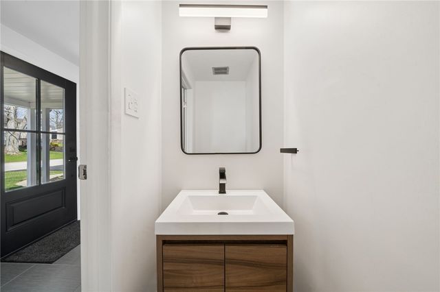 117 Mohawk Drive, Hempfield Twp, PA 15601