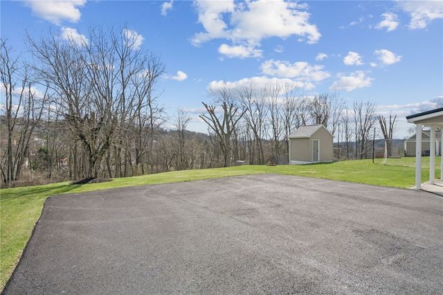 117 Mohawk Drive, Hempfield Twp, PA 15601