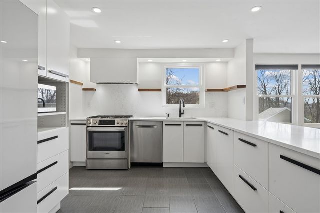 117 Mohawk Drive, Hempfield Twp, PA 15601