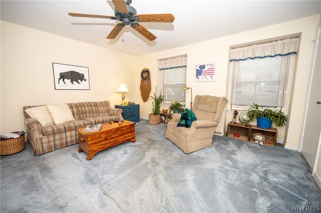 50 Hamlin Sq H, Amherst, NY 14221