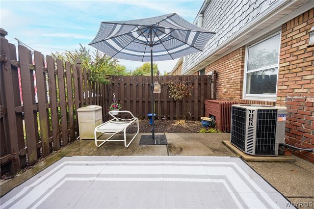 50 Hamlin Sq H, Amherst, NY 14221