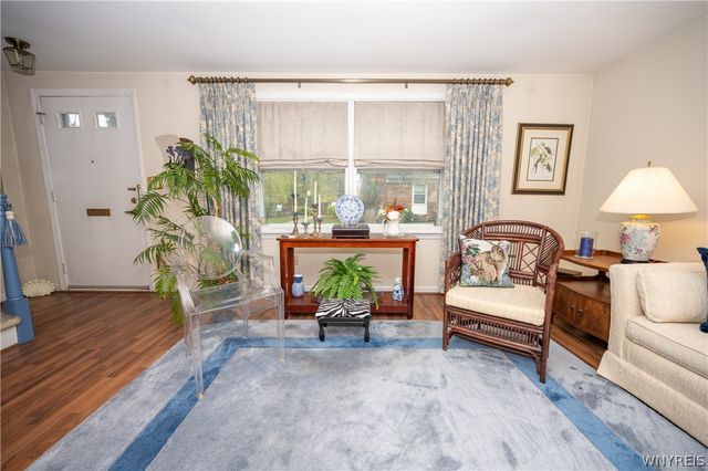 50 Hamlin Sq H, Amherst, NY 14221