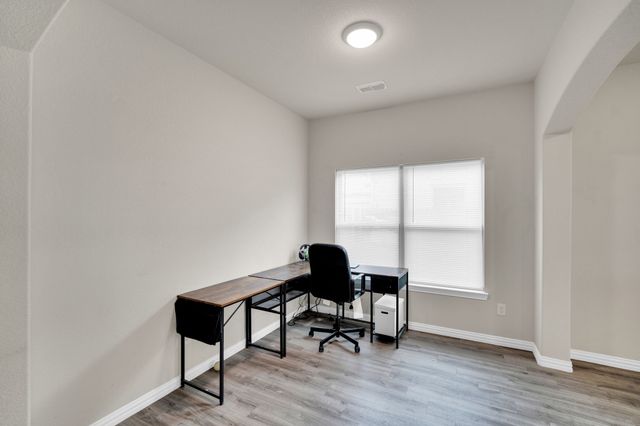 503 Woodhaven Drive, Waxahachie, TX 75165