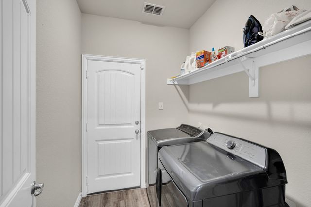 503 Woodhaven Drive, Waxahachie, TX 75165