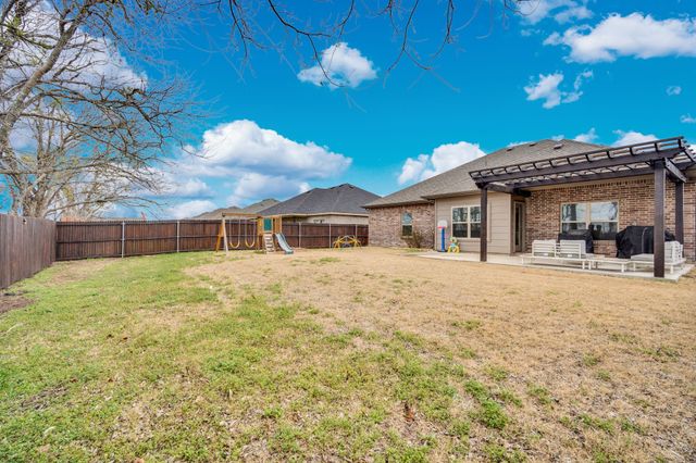 503 Woodhaven Drive, Waxahachie, TX 75165