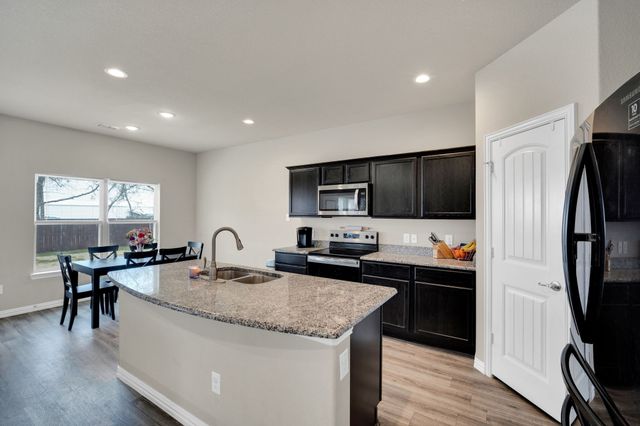 503 Woodhaven Drive, Waxahachie, TX 75165