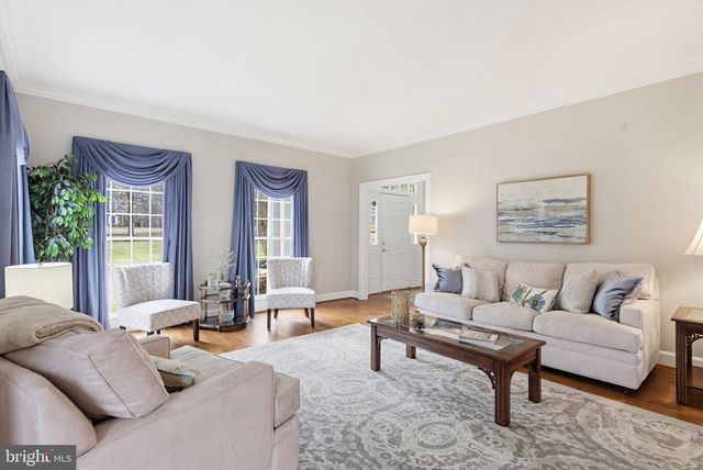 7213 CLIFF PINE DR, Gaithersburg, MD 20879