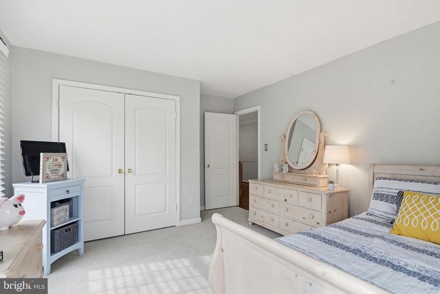 7213 CLIFF PINE DR, Gaithersburg, MD 20879