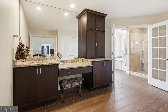 7213 CLIFF PINE DR, Gaithersburg, MD 20879