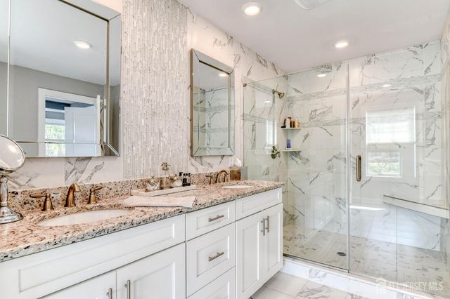 1529 Paxton Lane, Monroe, NJ 08831