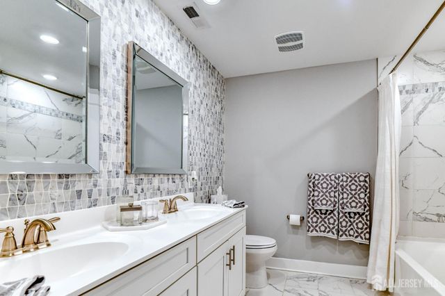 1529 Paxton Lane, Monroe, NJ 08831