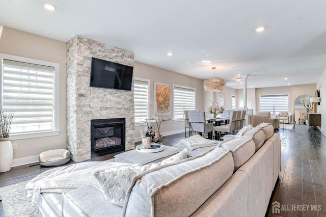 1529 Paxton Lane, Monroe, NJ 08831