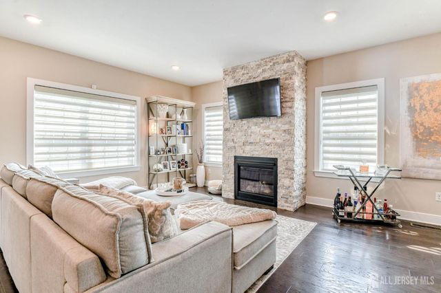 1529 Paxton Lane, Monroe, NJ 08831