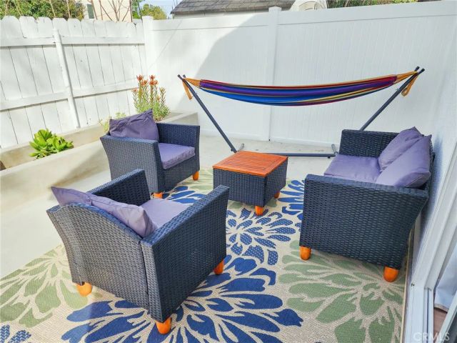 22131 Bassett Street, Canoga Park, CA 91303