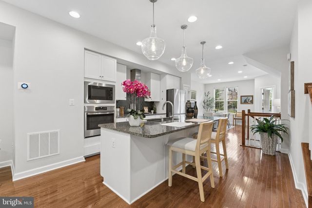 9251 WOOD VIOLET CT, Fairfax, VA 22031