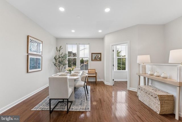9251 WOOD VIOLET CT, Fairfax, VA 22031
