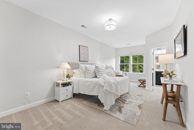 9251 WOOD VIOLET CT, Fairfax, VA 22031