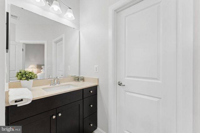 9251 WOOD VIOLET CT, Fairfax, VA 22031