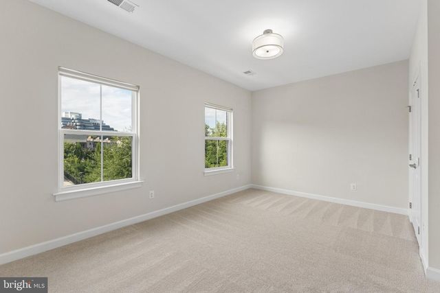 9251 WOOD VIOLET CT, Fairfax, VA 22031