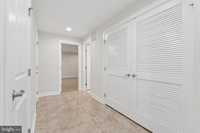 9251 WOOD VIOLET CT, Fairfax, VA 22031