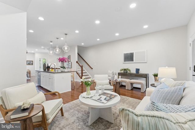 9251 WOOD VIOLET CT, Fairfax, VA 22031
