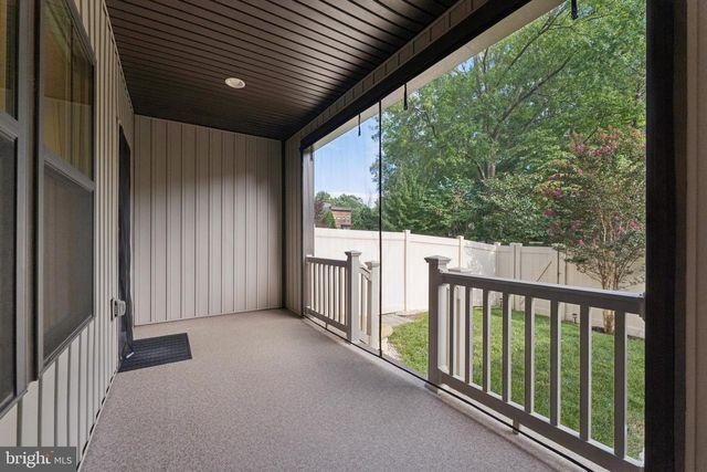 9251 WOOD VIOLET CT, Fairfax, VA 22031