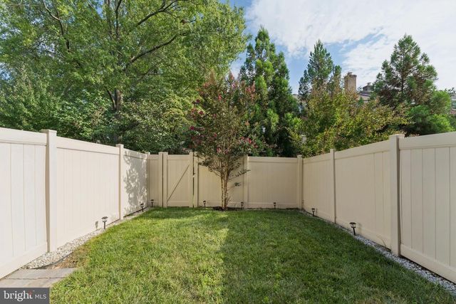 9251 WOOD VIOLET CT, Fairfax, VA 22031