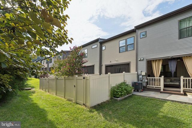 9251 WOOD VIOLET CT, Fairfax, VA 22031