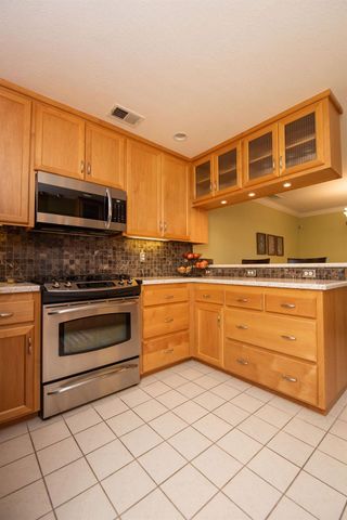 6613 Cypress Wood Cir, Riverbank, CA 95367