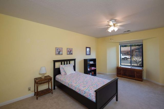 6613 Cypress Wood Cir, Riverbank, CA 95367