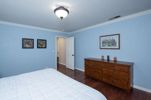 6613 Cypress Wood Cir, Riverbank, CA 95367