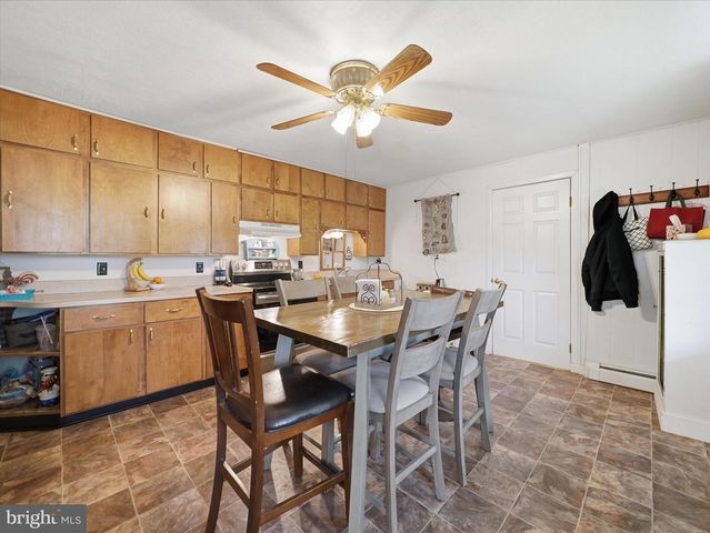 740 HEIDLERSBURG RD, Biglerville, PA 17307