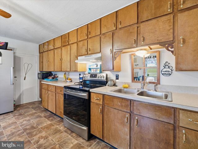 740 HEIDLERSBURG RD, Biglerville, PA 17307