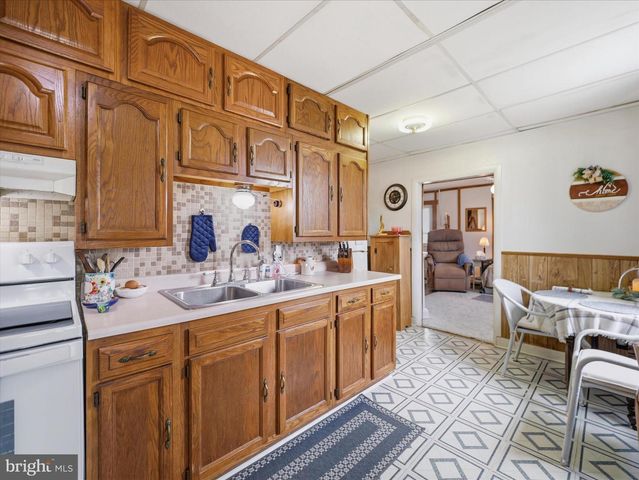 740 HEIDLERSBURG RD, Biglerville, PA 17307