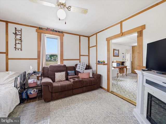 740 HEIDLERSBURG RD, Biglerville, PA 17307