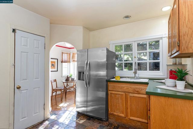 2600 2600 55Th Ave, Oakland, CA 94605