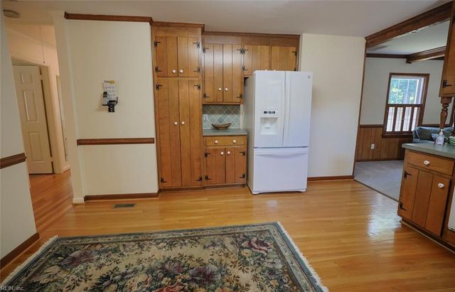 140 Albany DR, Hampton, VA 23666