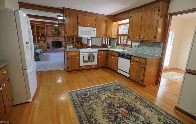 140 Albany DR, Hampton, VA 23666