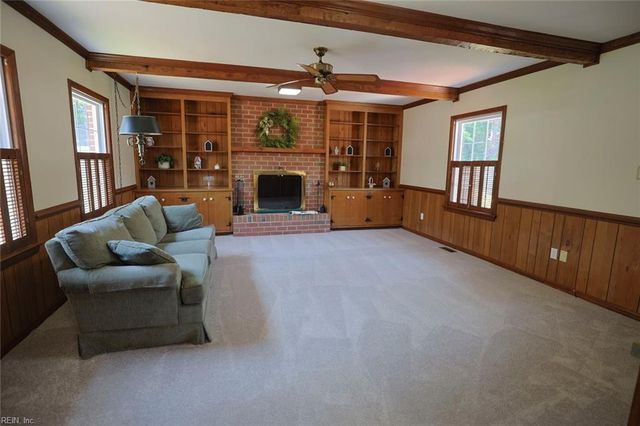 140 Albany DR, Hampton, VA 23666