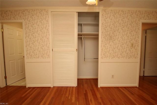 140 Albany DR, Hampton, VA 23666