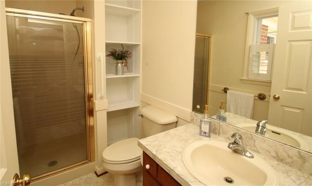 140 Albany DR, Hampton, VA 23666